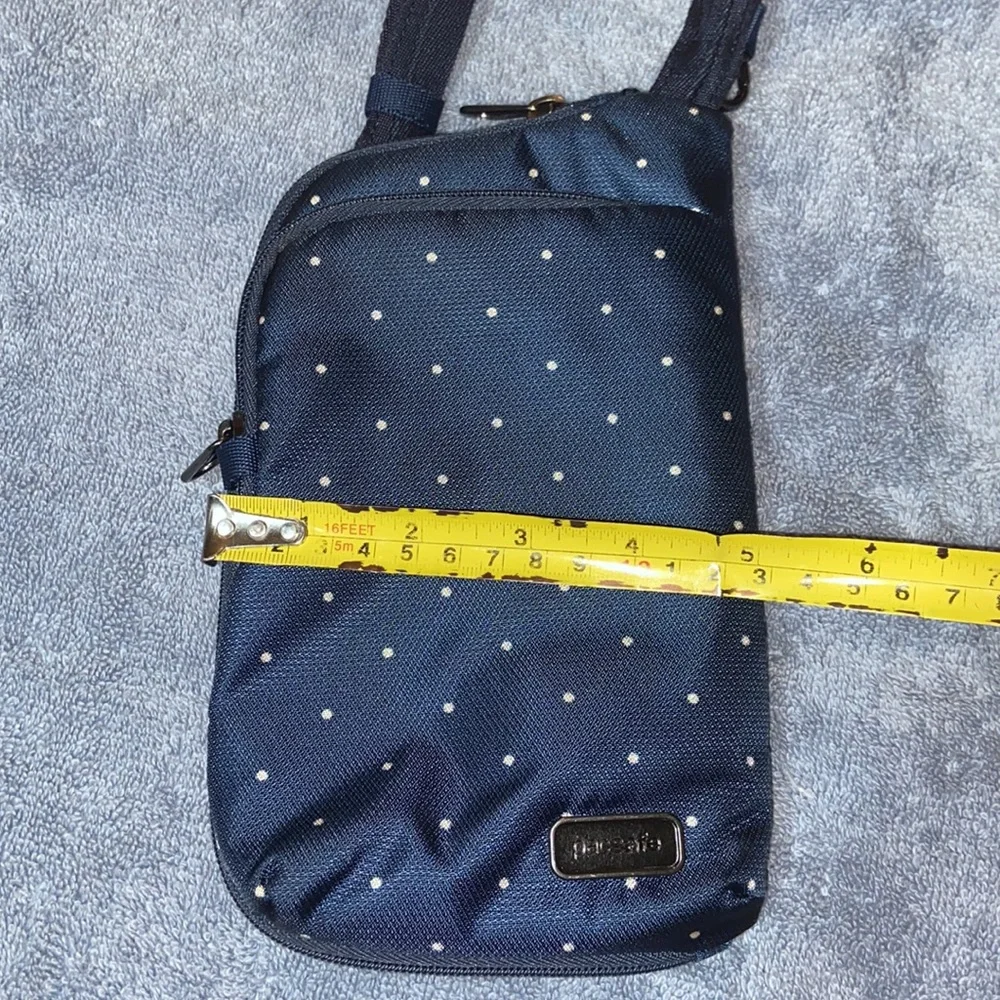 Nwot Pacsafe mini crossbody travel pouch, RFID safe_7